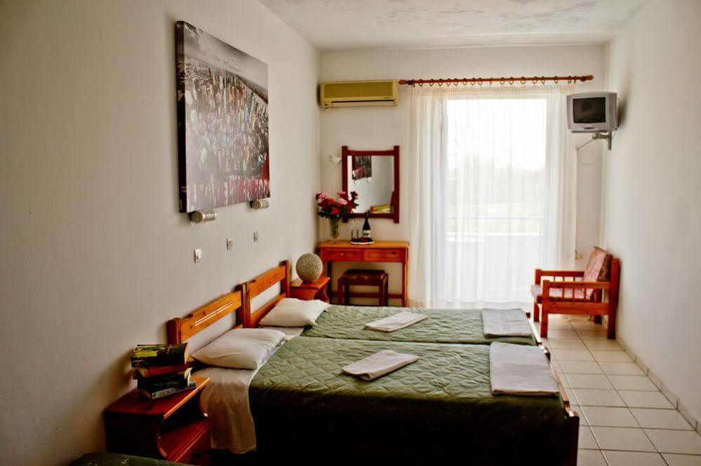 Aparthotel Cretan Sun Adelianos Kampos Exterior foto